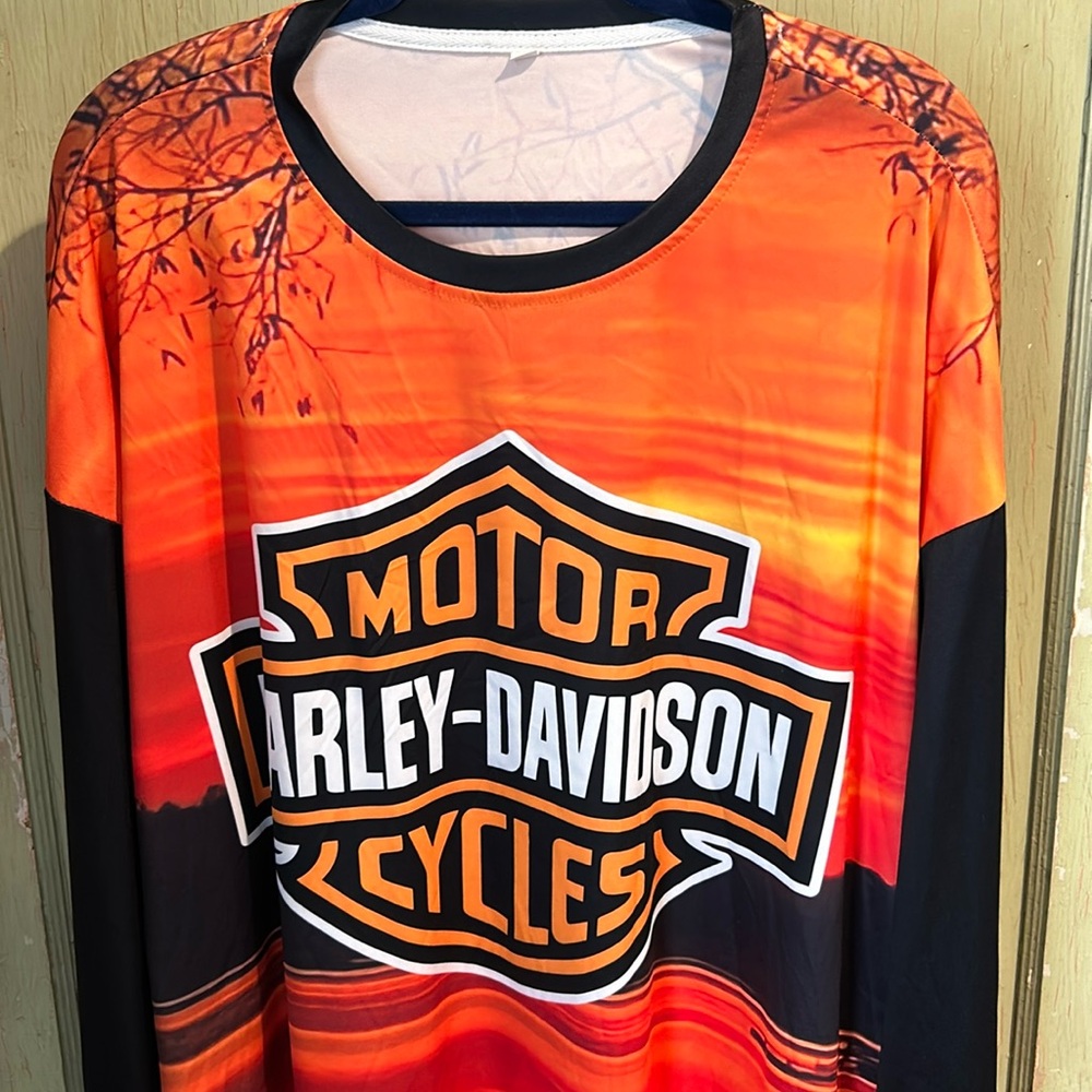 Men’s Harley Davidson, styled shirt